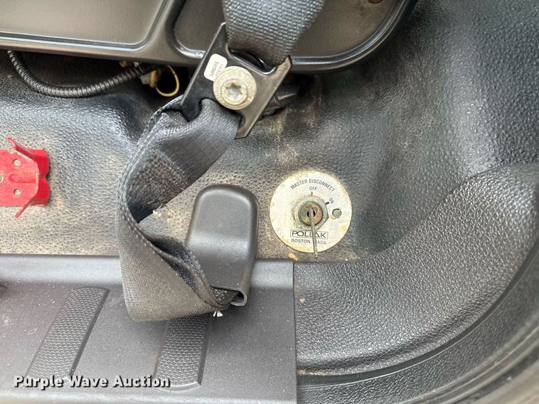 image for item EG5698 2016 Ford F650 Super Duty flatbed truck