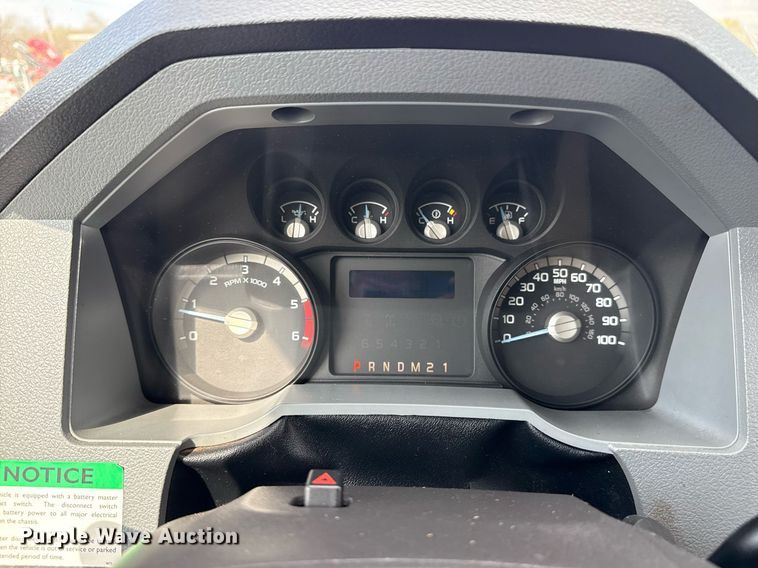 image for item EG5698 2016 Ford F650 Super Duty flatbed truck