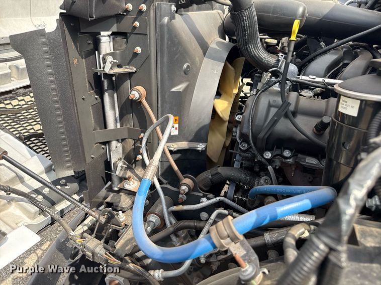 image for item EG5698 2016 Ford F650 Super Duty flatbed truck