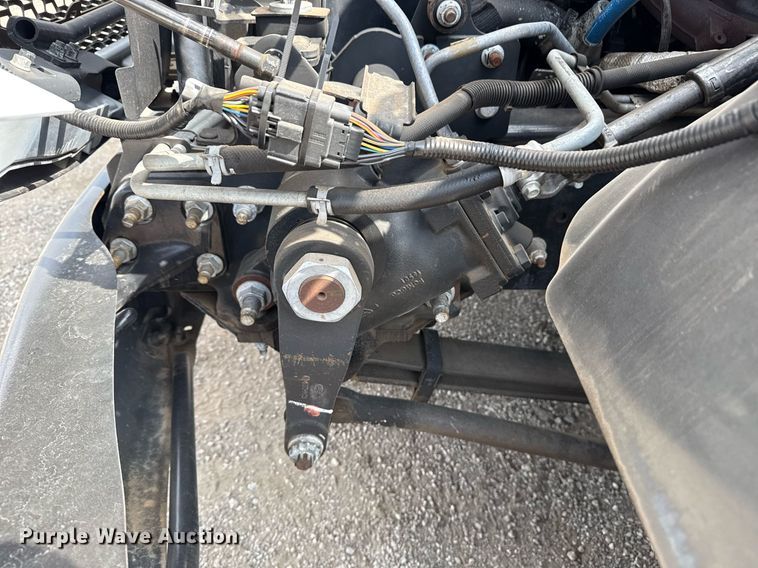 image for item EG5698 2016 Ford F650 Super Duty flatbed truck