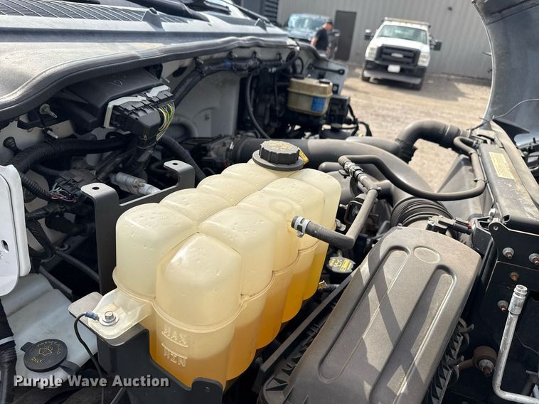 image for item EG5698 2016 Ford F650 Super Duty flatbed truck