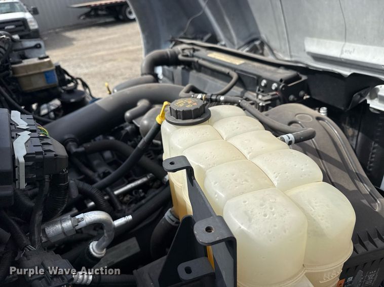 image for item EG5698 2016 Ford F650 Super Duty flatbed truck