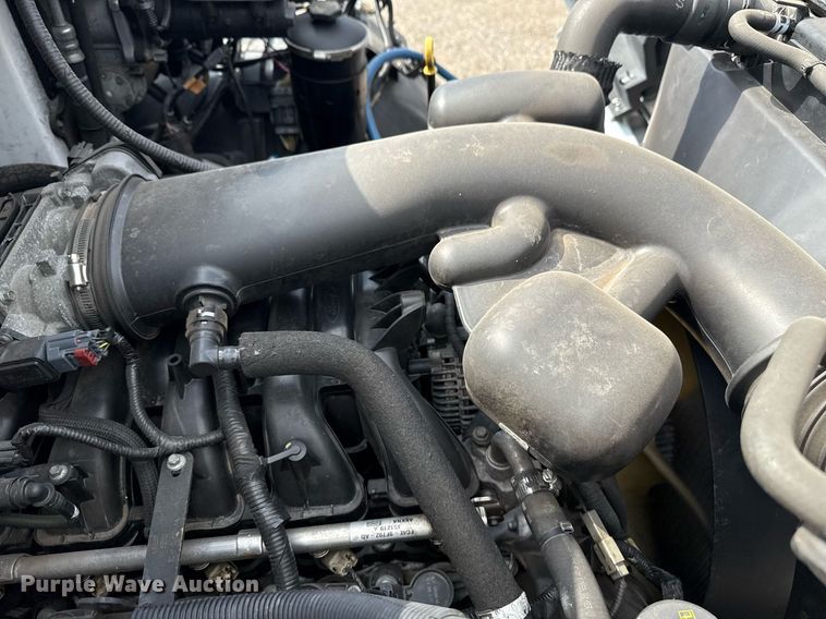 image for item EG5698 2016 Ford F650 Super Duty flatbed truck