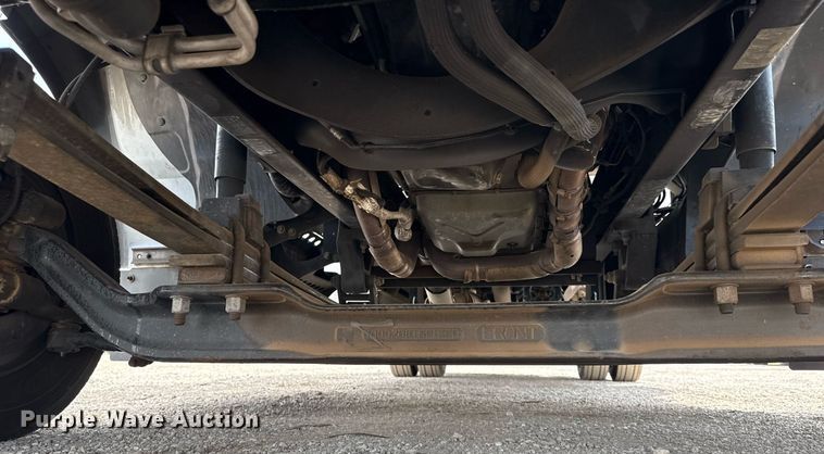 image for item EG5698 2016 Ford F650 Super Duty flatbed truck