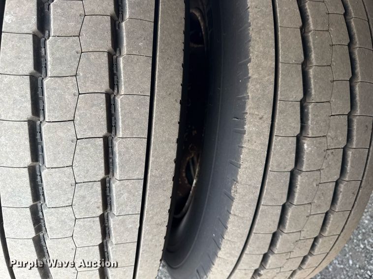 image for item EG5698 2016 Ford F650 Super Duty flatbed truck