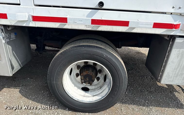 image for item EG5698 2016 Ford F650 Super Duty flatbed truck