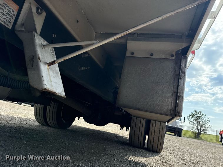 image for item EG5698 2016 Ford F650 Super Duty flatbed truck