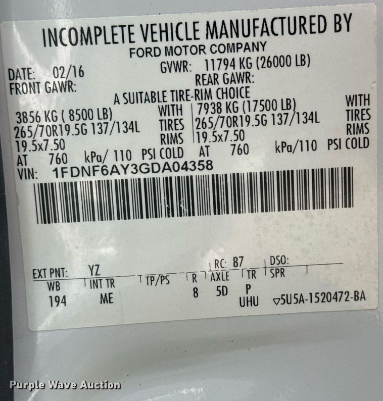 image for item EG5698 2016 Ford F650 Super Duty flatbed truck