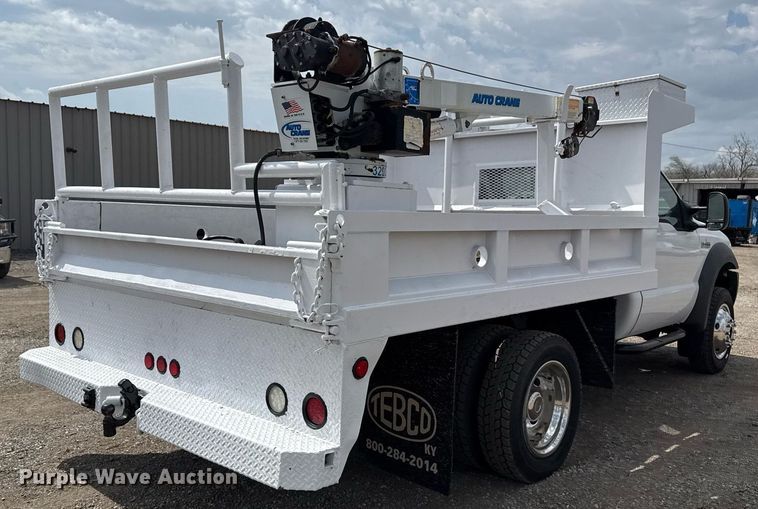 image for item EG5701 2005 Ford F450 Super Duty flatbed truck