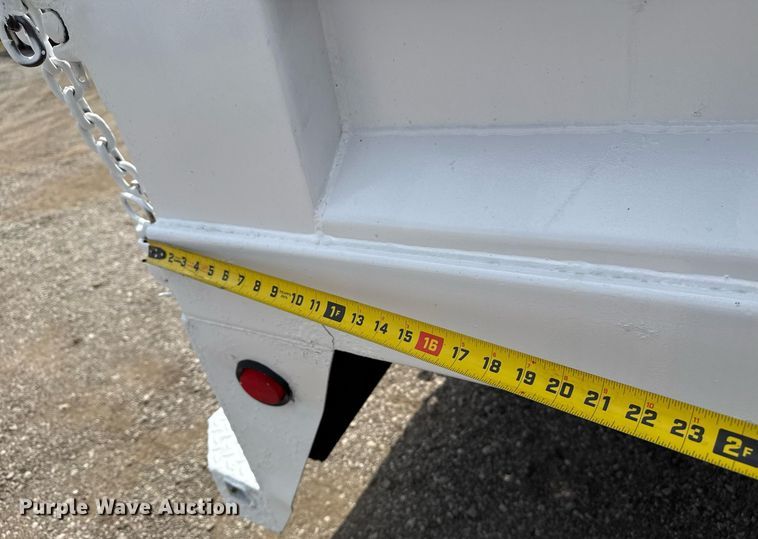 image for item EG5701 2005 Ford F450 Super Duty flatbed truck