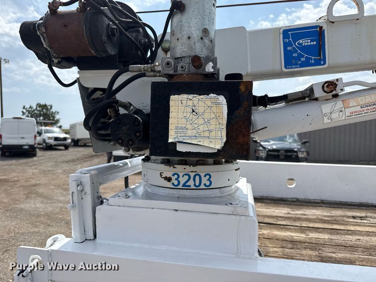 image for item EG5701 2005 Ford F450 Super Duty flatbed truck