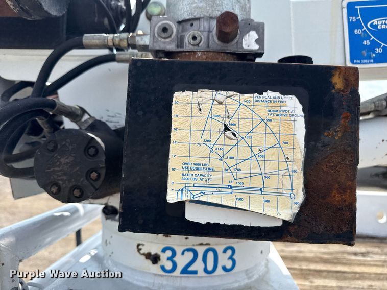 image for item EG5701 2005 Ford F450 Super Duty flatbed truck