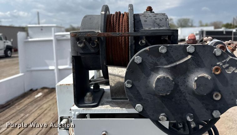 image for item EG5701 2005 Ford F450 Super Duty flatbed truck