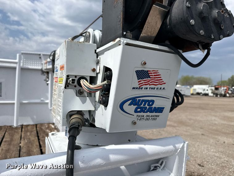 image for item EG5701 2005 Ford F450 Super Duty flatbed truck