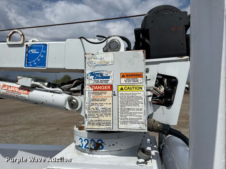 image for item EG5701 2005 Ford F450 Super Duty flatbed truck