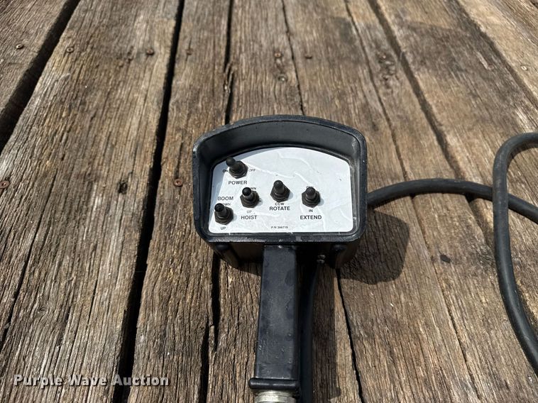 image for item EG5701 2005 Ford F450 Super Duty flatbed truck