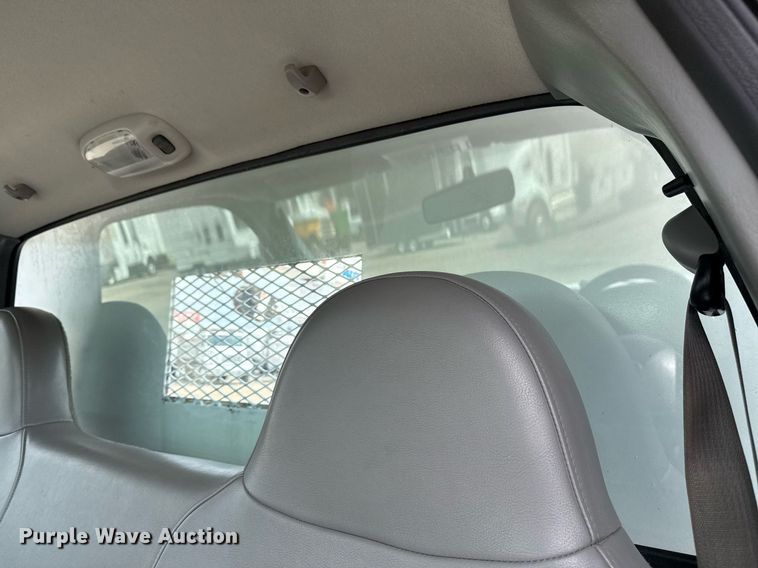 image for item EG5701 2005 Ford F450 Super Duty flatbed truck