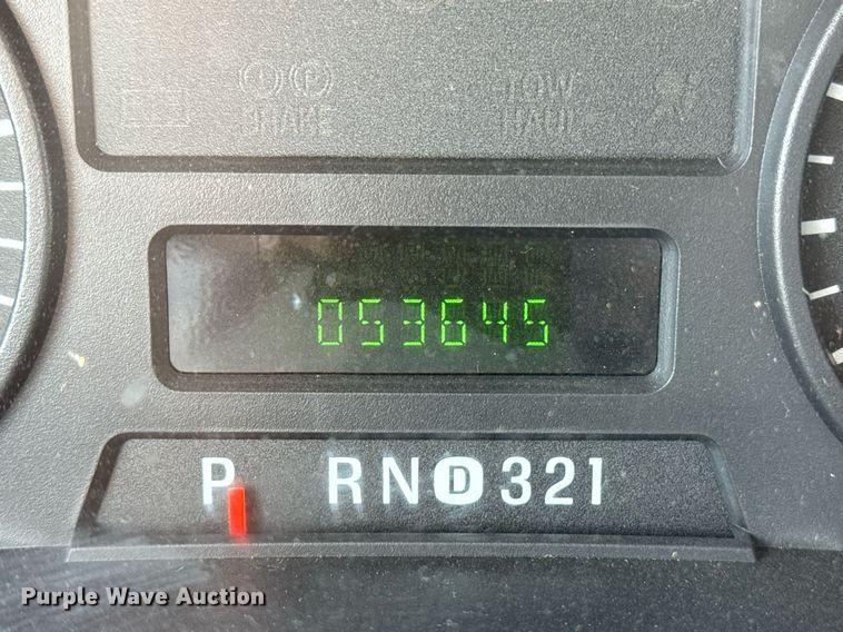 image for item EG5701 2005 Ford F450 Super Duty flatbed truck