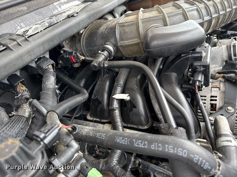 image for item EG5701 2005 Ford F450 Super Duty flatbed truck