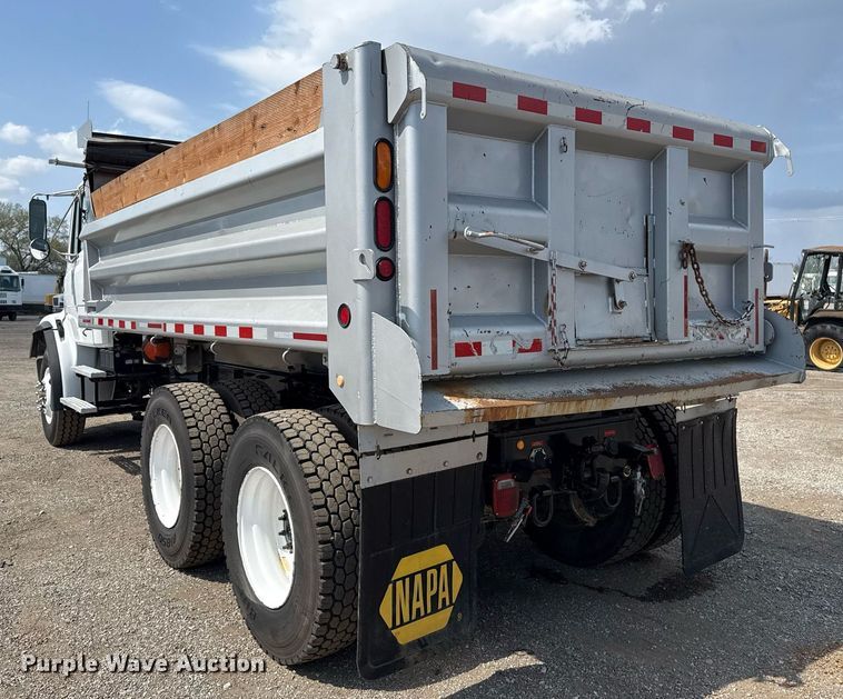 image for item EG5704 2003 Freightliner FL112 dump truck