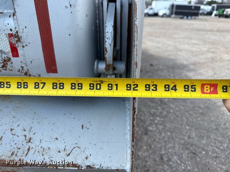 image for item EG5704 2003 Freightliner FL112 dump truck