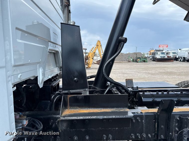 image for item EG5704 2003 Freightliner FL112 dump truck