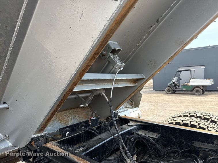 image for item EG5704 2003 Freightliner FL112 dump truck