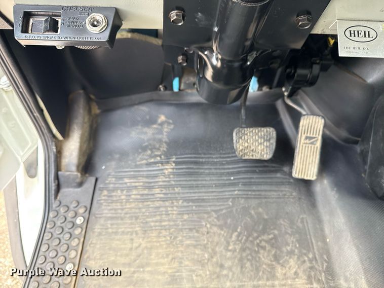 image for item EG5704 2003 Freightliner FL112 dump truck