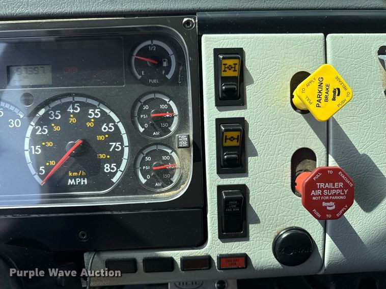 image for item EG5704 2003 Freightliner FL112 dump truck