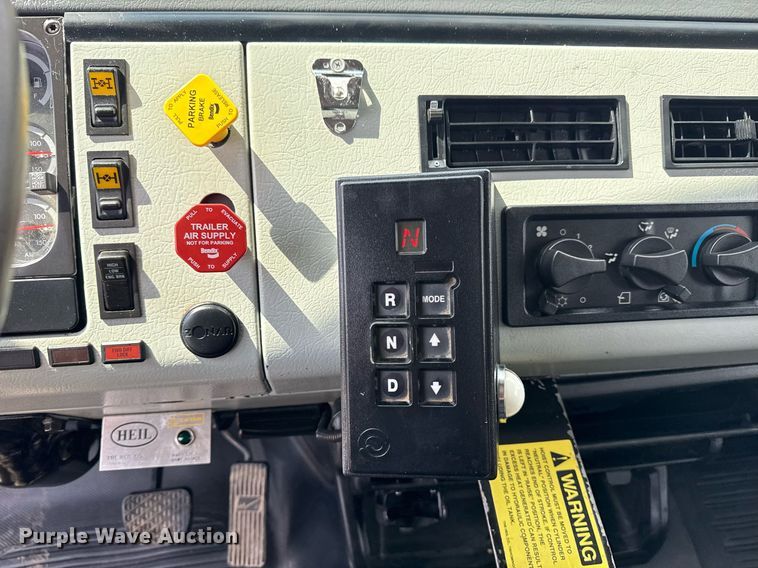 image for item EG5704 2003 Freightliner FL112 dump truck