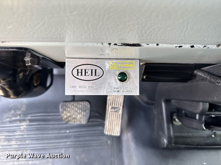 image for item EG5704 2003 Freightliner FL112 dump truck