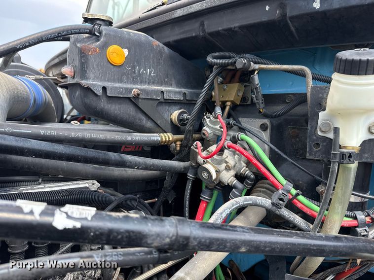 image for item EG5704 2003 Freightliner FL112 dump truck