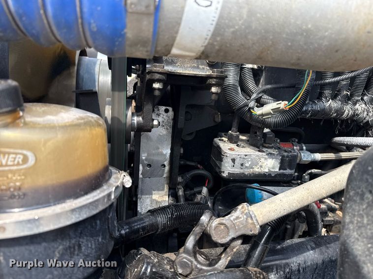 image for item EG5704 2003 Freightliner FL112 dump truck