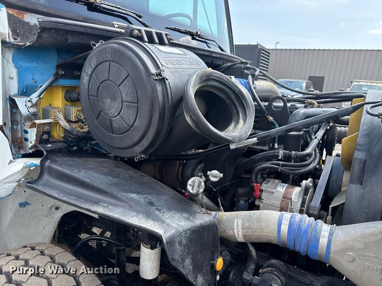 image for item EG5704 2003 Freightliner FL112 dump truck