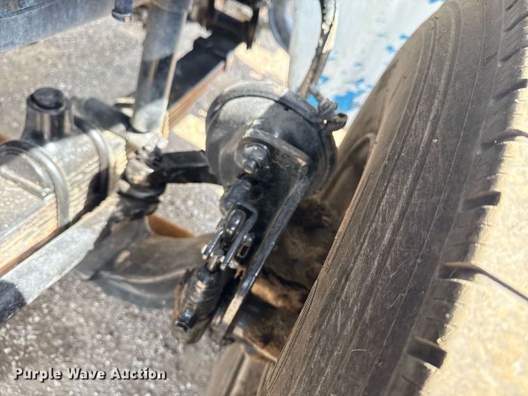 image for item EG5704 2003 Freightliner FL112 dump truck