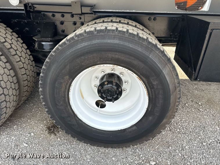 image for item EG5704 2003 Freightliner FL112 dump truck