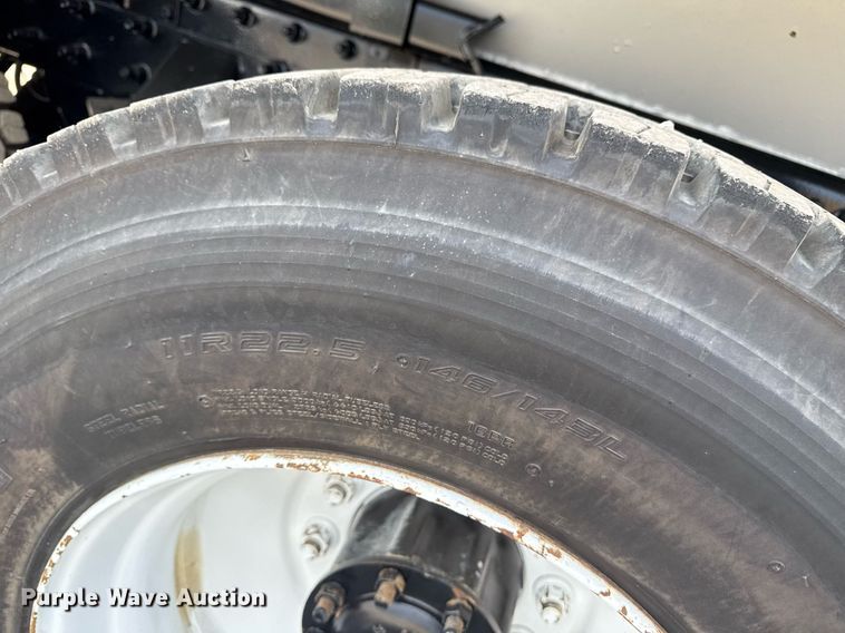 image for item EG5704 2003 Freightliner FL112 dump truck