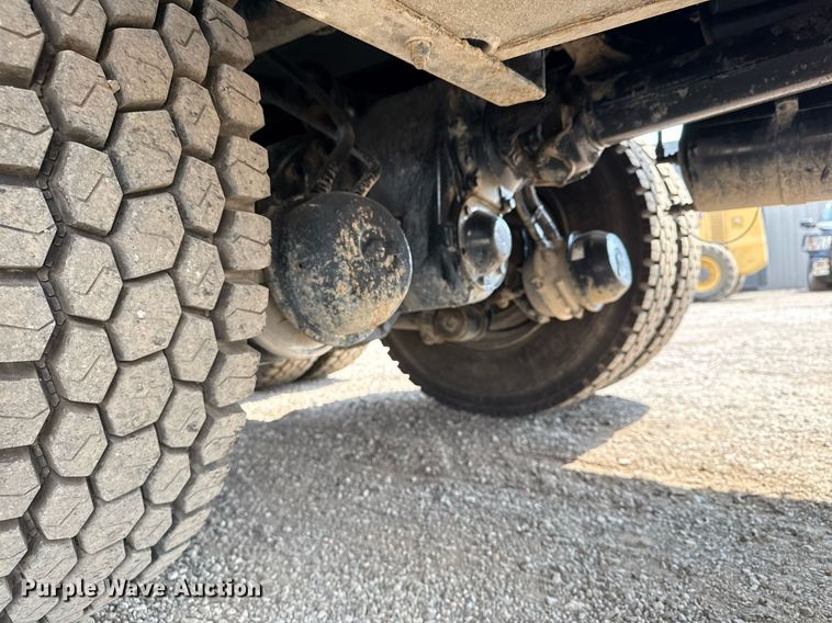 image for item EG5704 2003 Freightliner FL112 dump truck