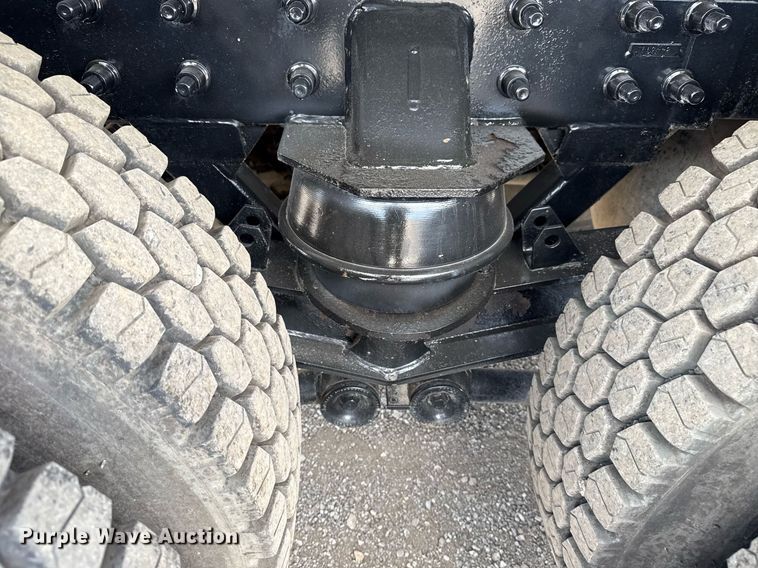 image for item EG5704 2003 Freightliner FL112 dump truck