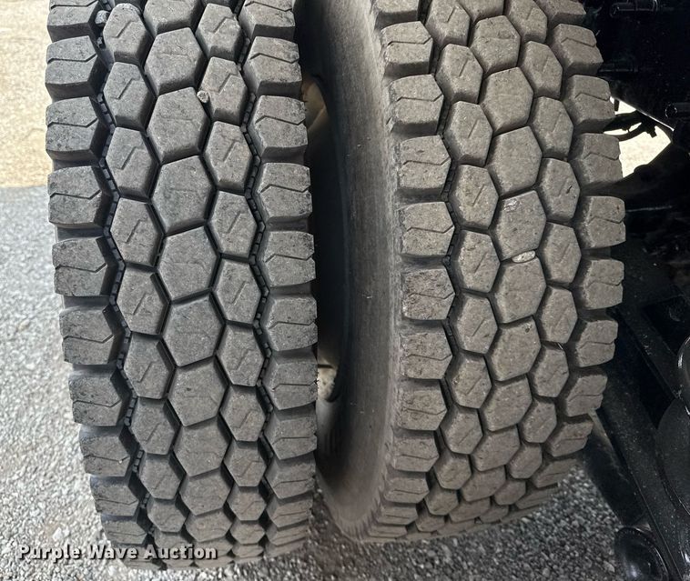 image for item EG5704 2003 Freightliner FL112 dump truck