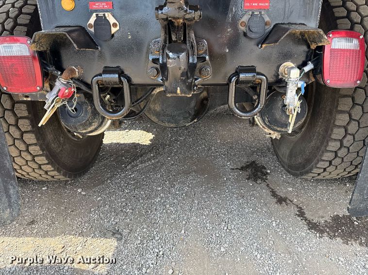 image for item EG5704 2003 Freightliner FL112 dump truck