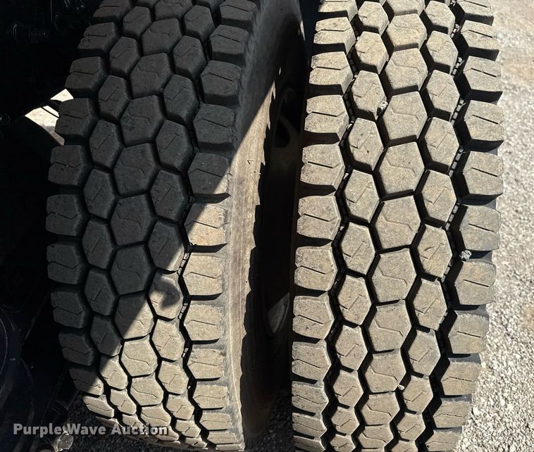 image for item EG5704 2003 Freightliner FL112 dump truck