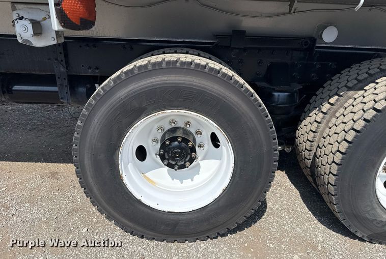 image for item EG5704 2003 Freightliner FL112 dump truck