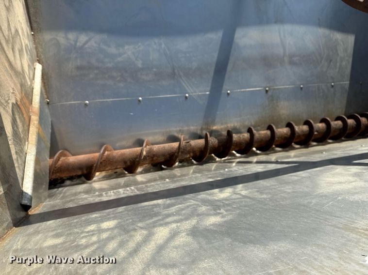 image for item EG5706 2007 International 7500 hook lift truck