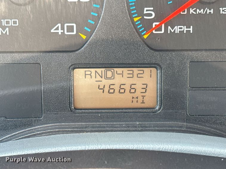 image for item EG5706 2007 International 7500 hook lift truck