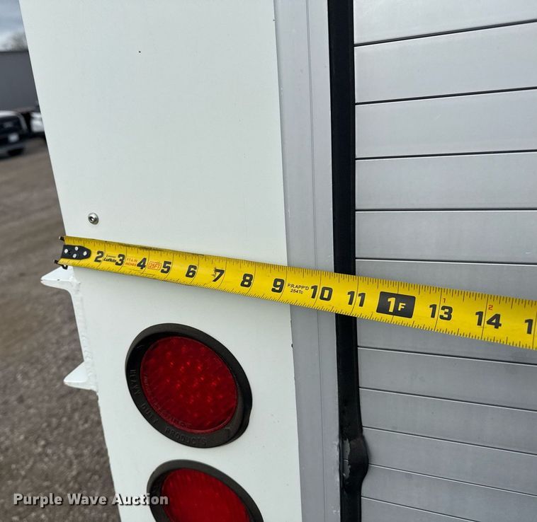 image for item EG5710 2013 International 7400 fuel / lube truck