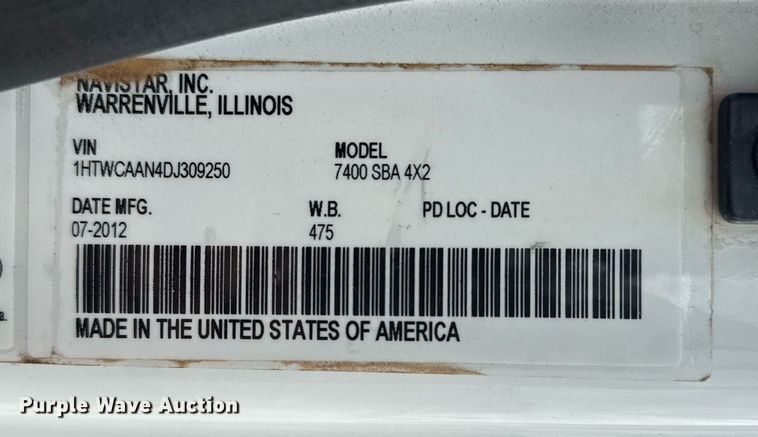 image for item EG5710 2013 International 7400 fuel / lube truck