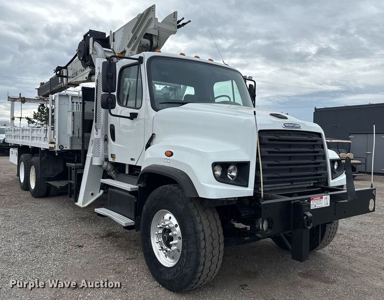 image for item EG5711 2013 Freightliner 114SD crane truck