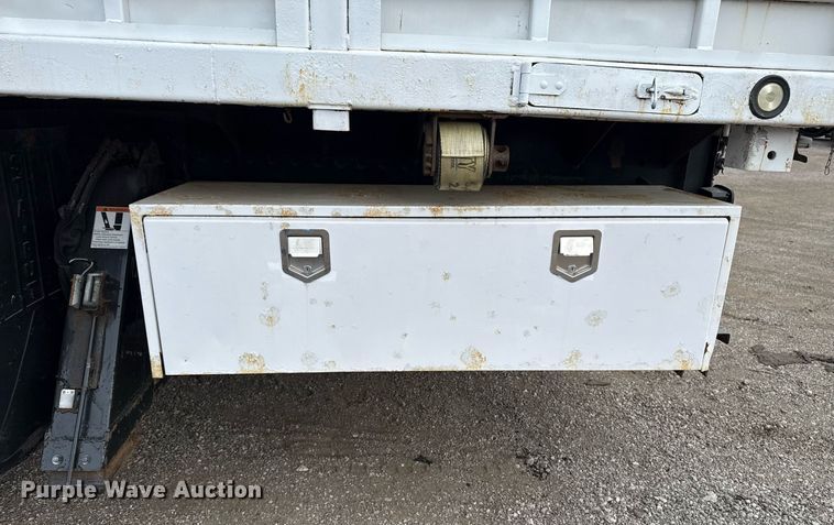 image for item EG5711 2013 Freightliner 114SD crane truck