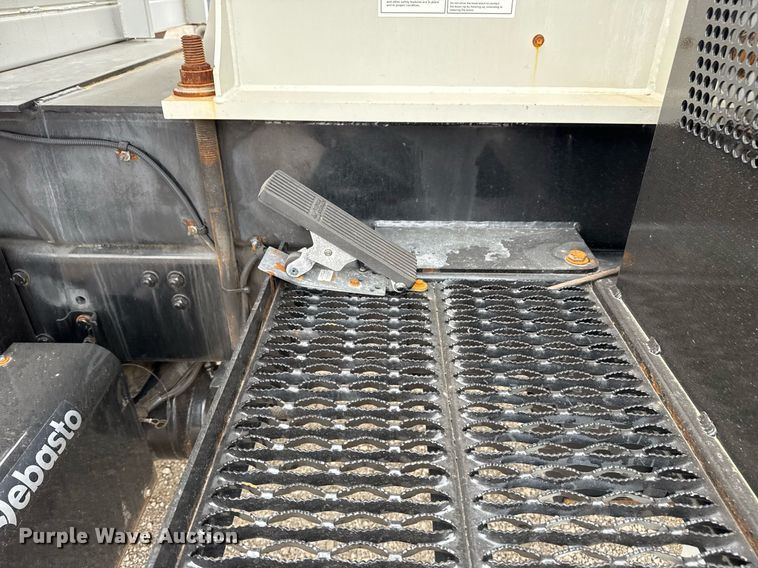 image for item EG5711 2013 Freightliner 114SD crane truck